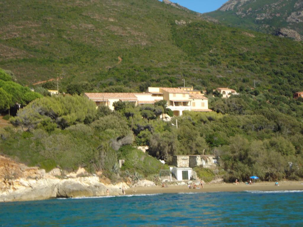 Residence Arinella Farinole Eksteriør bilde